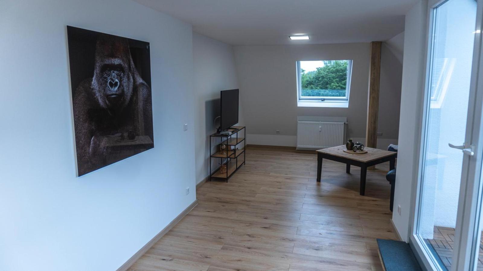 Moderne Ferienwohnung In Gelsenkirchen-Schalke Fuer 1 Bis 7 Personen Mit Terrasse, Ideal Fuer Gruppen & Stadionbesuche Kültér fotó