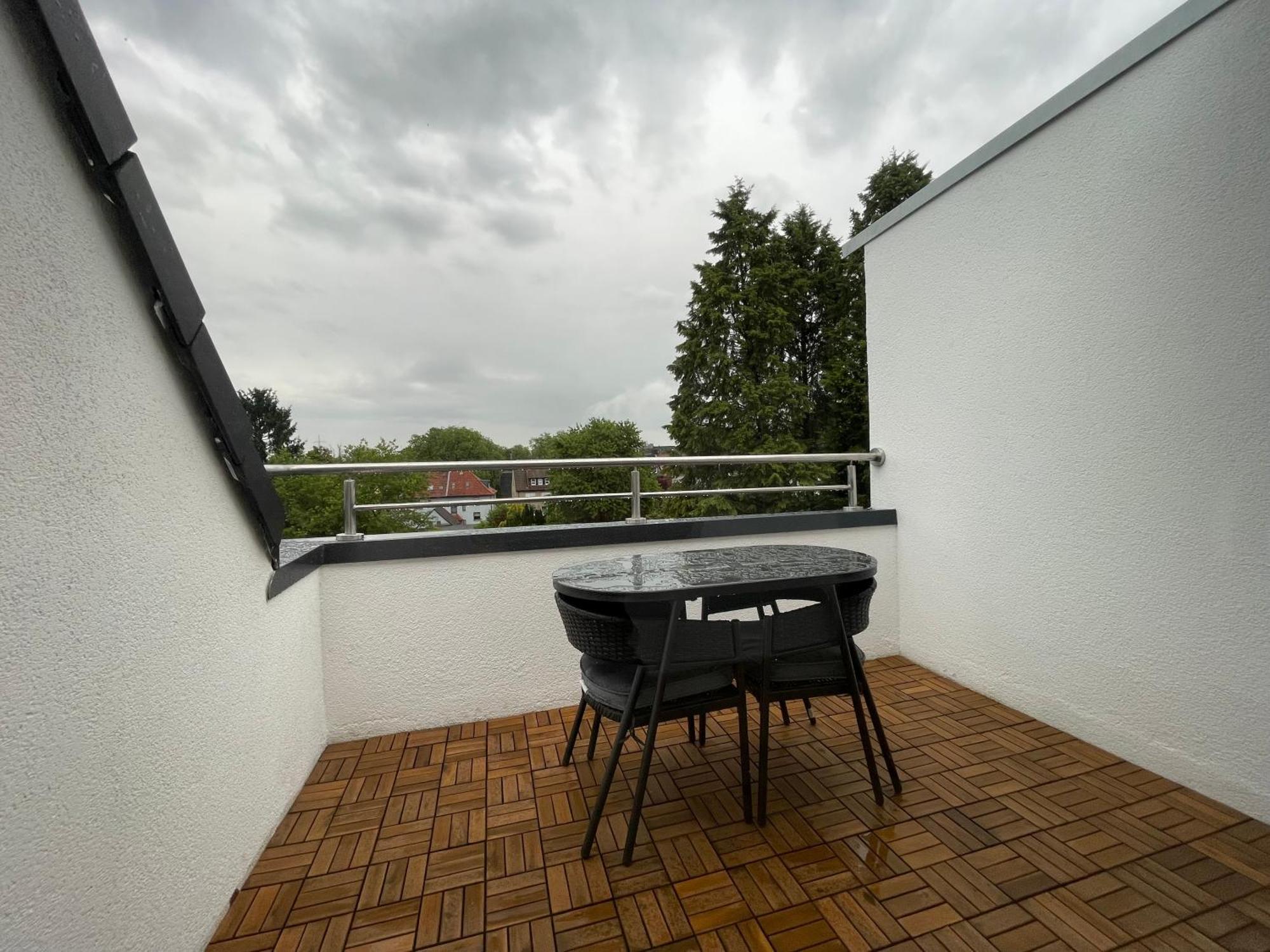Moderne Ferienwohnung In Gelsenkirchen-Schalke Fuer 1 Bis 7 Personen Mit Terrasse, Ideal Fuer Gruppen & Stadionbesuche Kültér fotó
